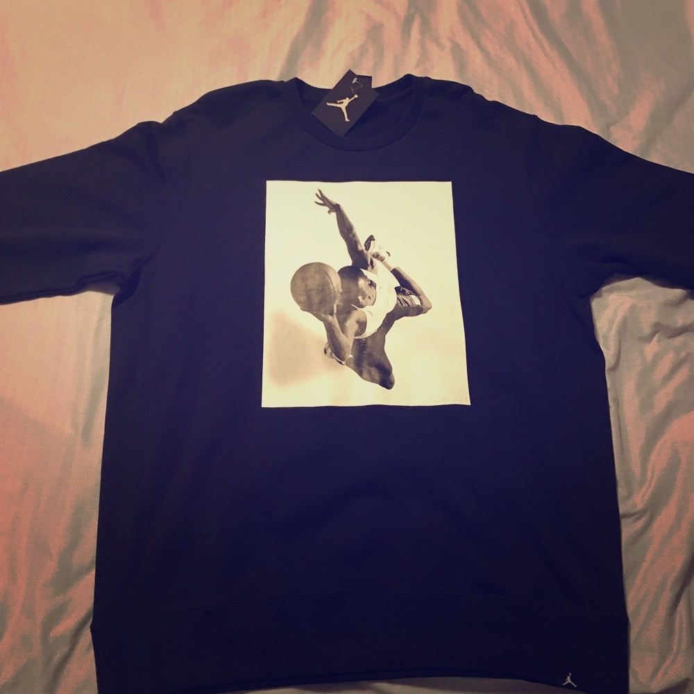 Brand New Air Jordan Crew Neck size XL